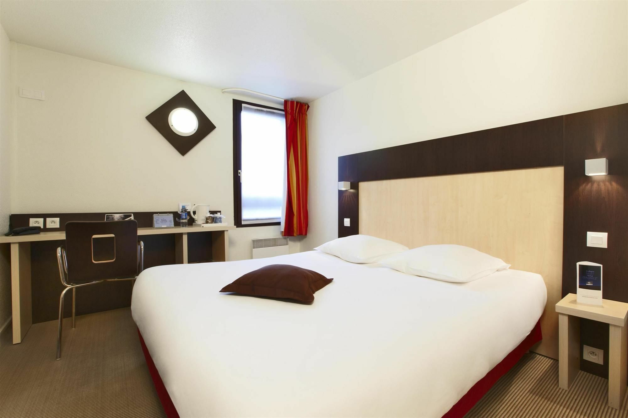 Kyriad Rouen Nord - Mont Saint Aignan Zewnętrze zdjęcie
