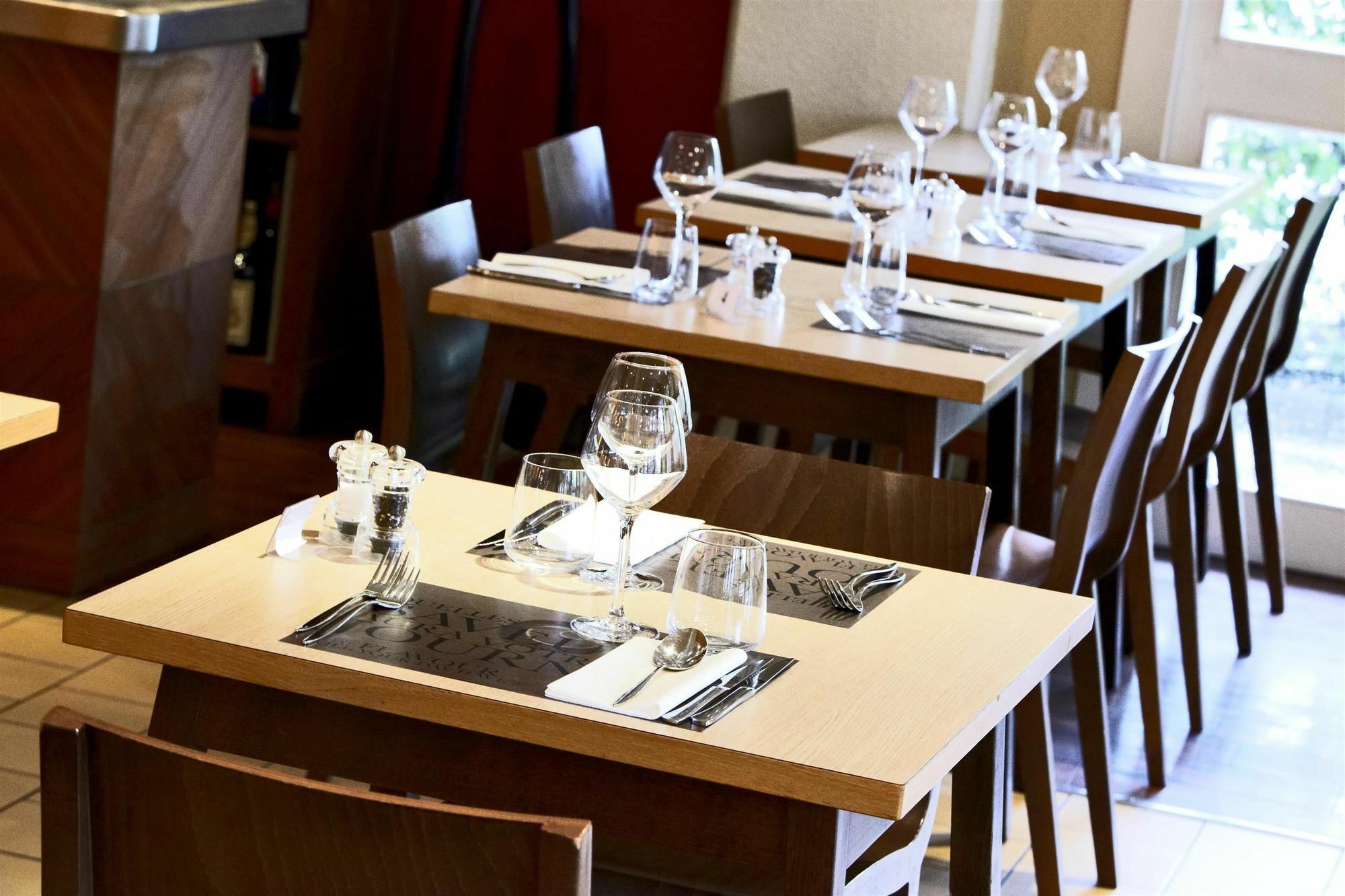 Kyriad Rouen Nord - Mont Saint Aignan Zewnętrze zdjęcie